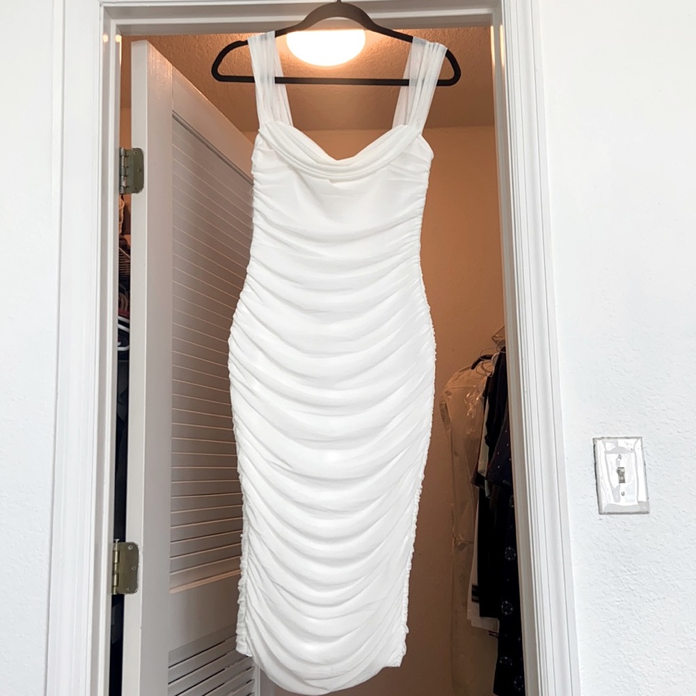 NEVER WORN white cocktail dress! - Picture 1 of 3